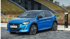 PEUGEOT 208 AND e-208 NAMED ‘USED SMALL CAR OF THE YEAR’ AT CAR DEALER USED CAR AWARDS